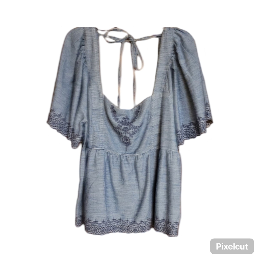 Old Navy ChambrayFlutter-Sleeve Embroidered Tie-BackTop  New without tags